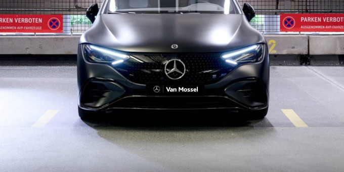 Mercedes Benz EQE Website