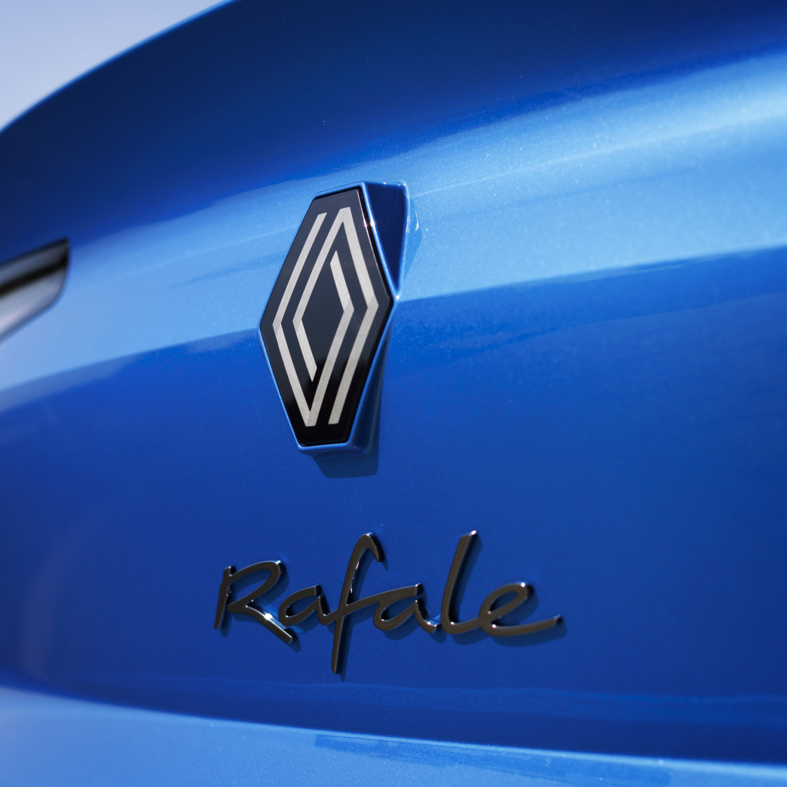 05 Renault Rafale E Tech Hybrid Esprit Alpine Summit Blue